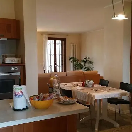 B&B Valy Marignano לינה וארוחת בוקר *
